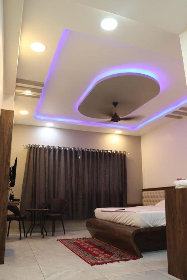 Pawan Executive Tuljapur Zewnętrze zdjęcie