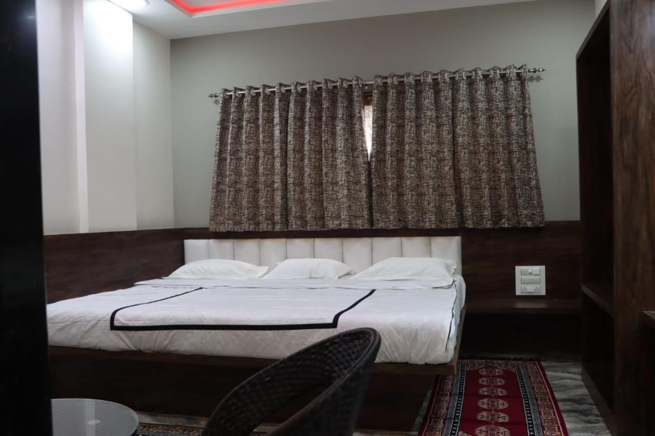 Pawan Executive Tuljapur Zewnętrze zdjęcie