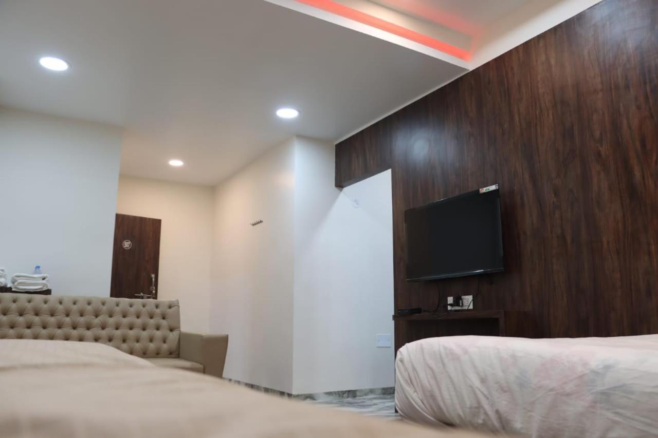 Pawan Executive Tuljapur Zewnętrze zdjęcie