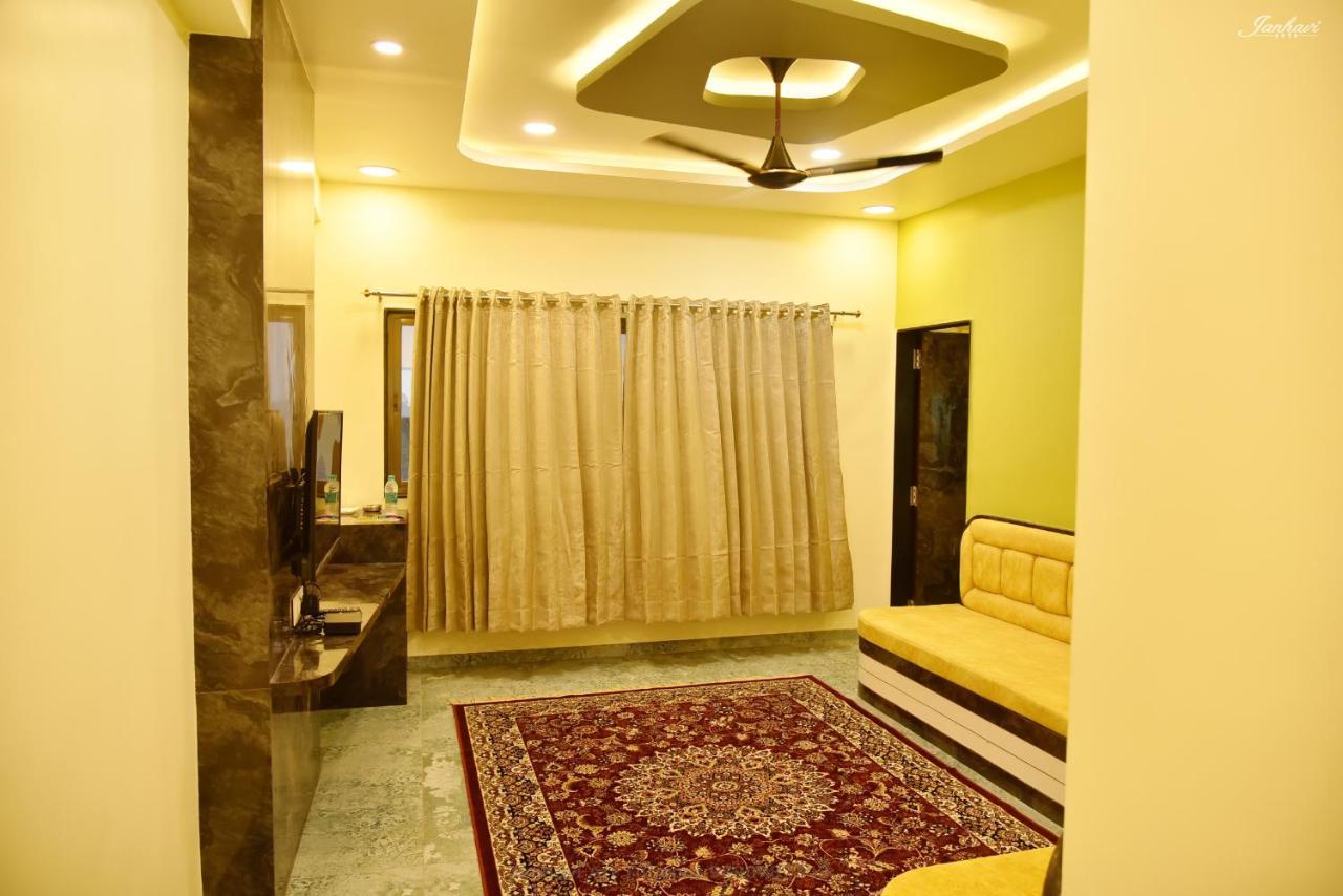 Pawan Executive Tuljapur Zewnętrze zdjęcie