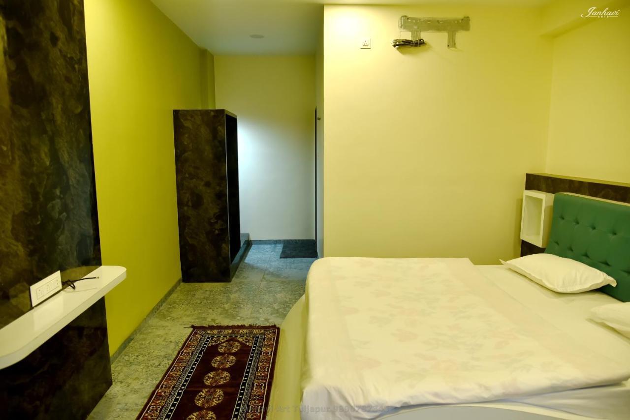 Pawan Executive Tuljapur Zewnętrze zdjęcie